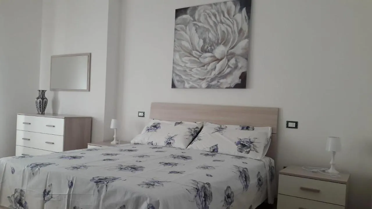Pecciolo Port Apartaments Milazzo Apartamento